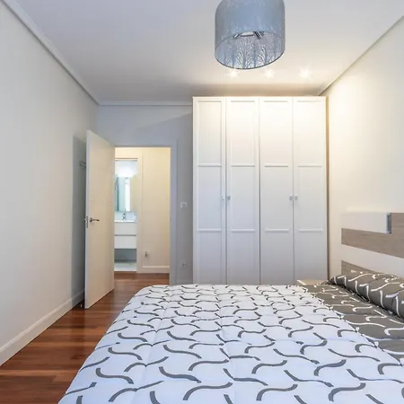En Indautxu Apartment